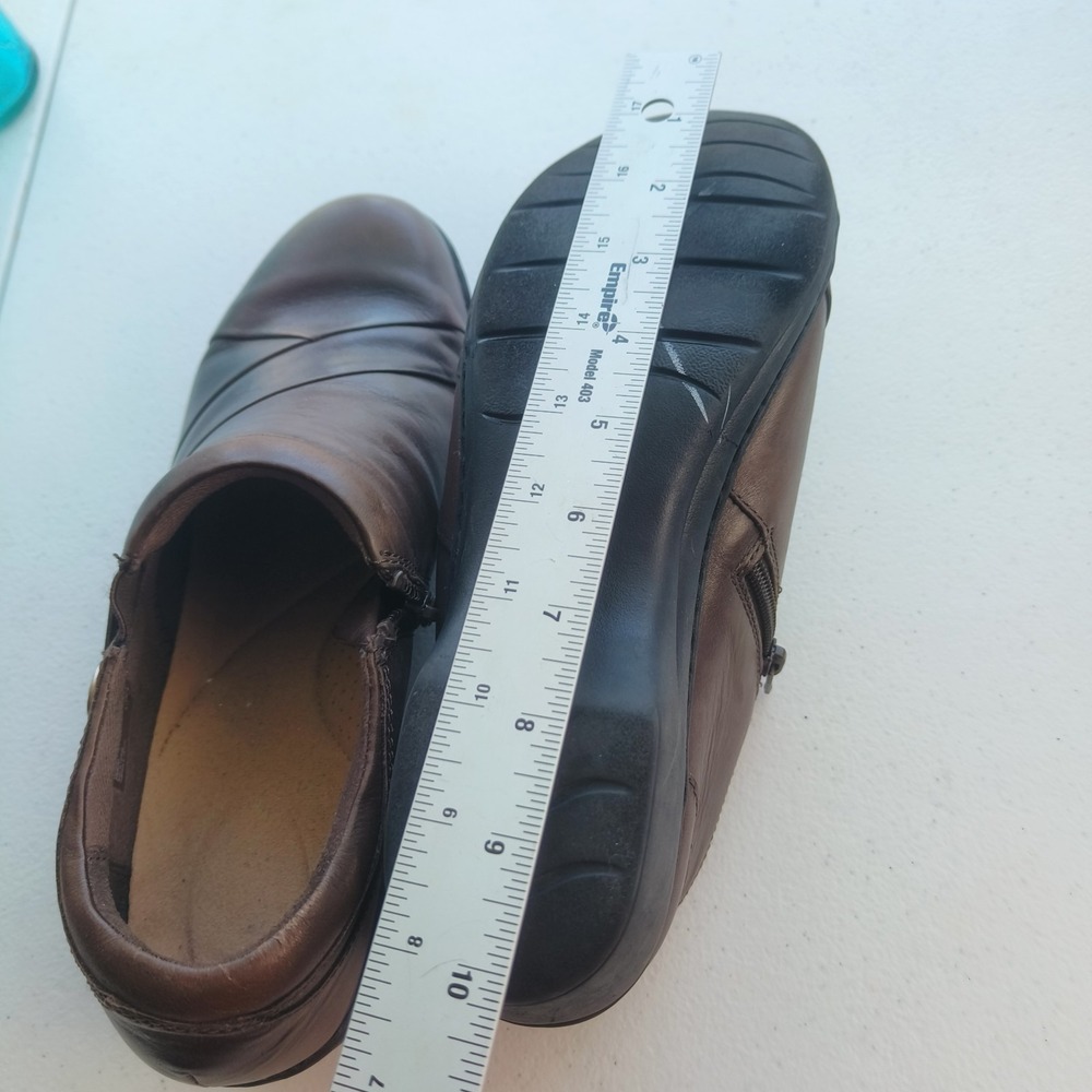 Clarks Collection Shoes‎ Womens Size 10 Brown Slip On Zip Soft Cushion Clog - Picture 7 of 8